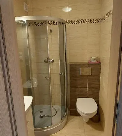 Hybryda Guest house *