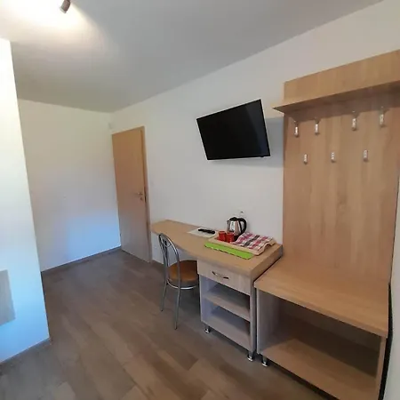 Hybryda Guest house *